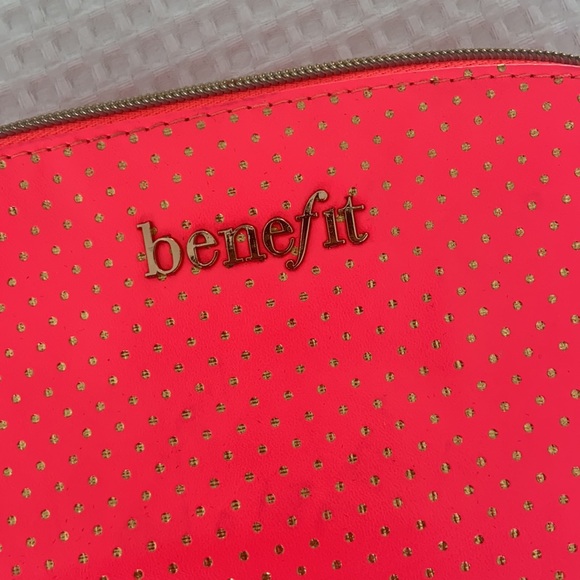 FREE WITH PURCHASE - NEON PINK and GOLD Benefit Travel Bag - Picture 2 of 5